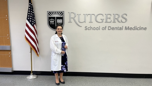 Mahnaz Fatahzadeh receives award