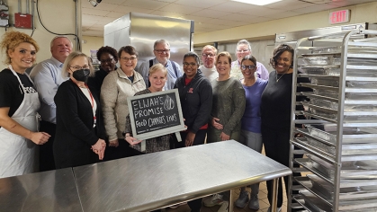 volunteers at Elijah's promise 