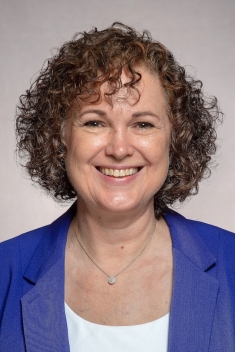 Chantal Brazeau professional portrait